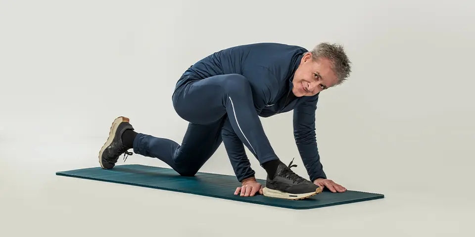 Litti montre ses exercices de sport préférés.